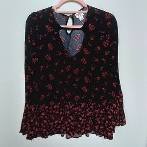 Mossimo Black and Red Floral Bell Sleeve Blouse Size XS